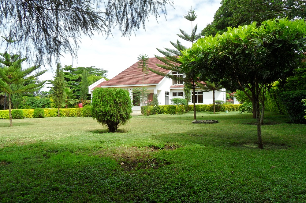 4 Bedroom Fully Furnished 4 Bedroom Fully Furnished