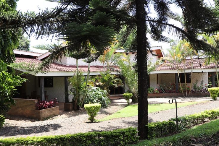 2-Bedroom Cosy House for Rent in Sakina