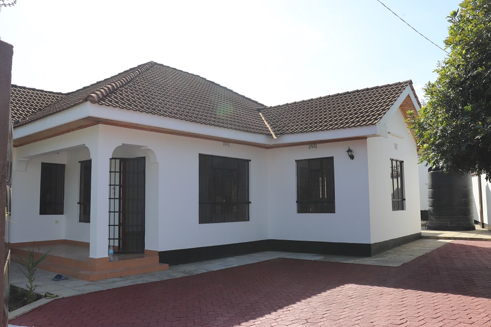 3-Bedroom Home for Rent/ in Olorien