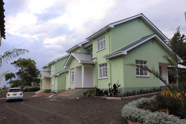 2-Bedroom Maisonette, Moshono