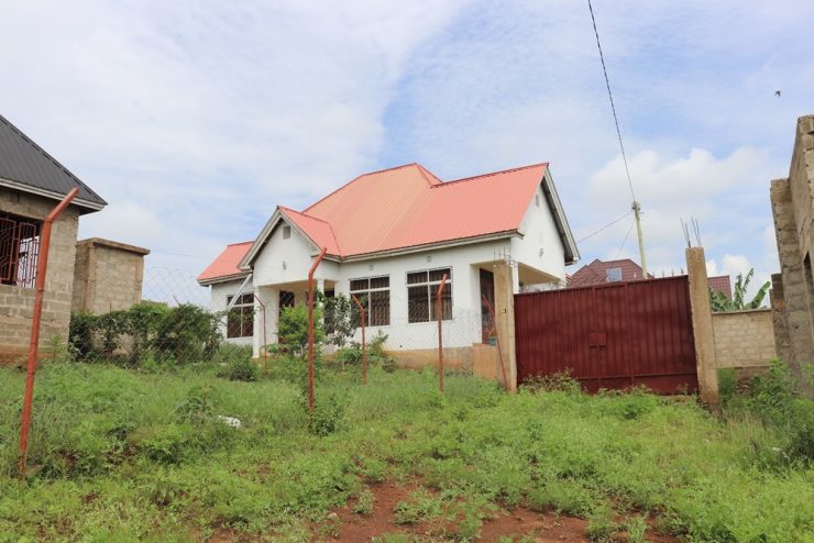 3-Bedroom House For Sale in Kiserian Next Suburb from Njiro