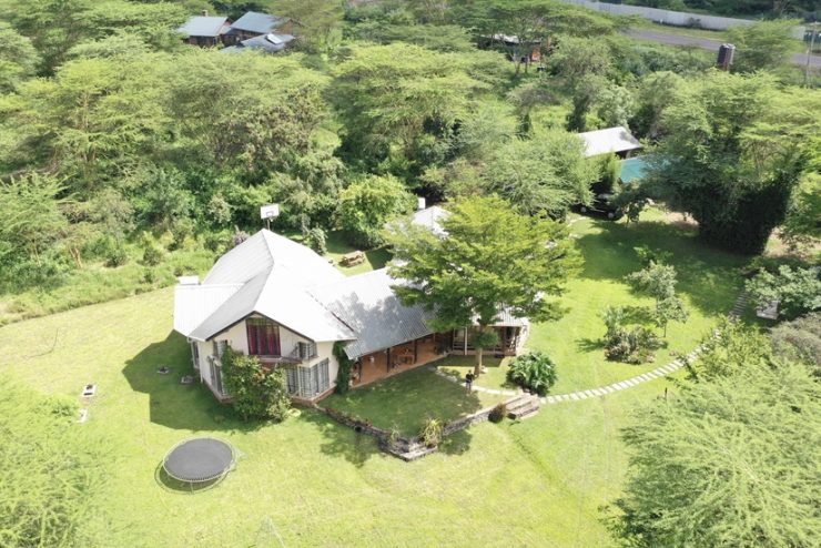 4-Bedroom House For Sale in Olasity