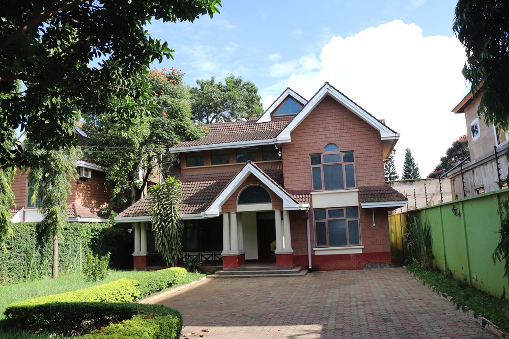 4-Bedroom AGM Next to PPF Olorien