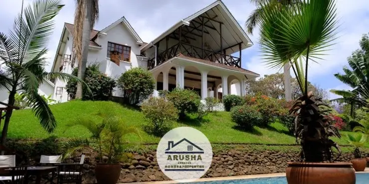 4.97 Acre Property For Sale in Moivaro